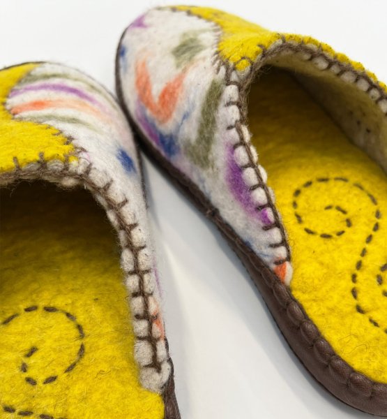 画像3: 羊毛フェルトスリッパ (3)