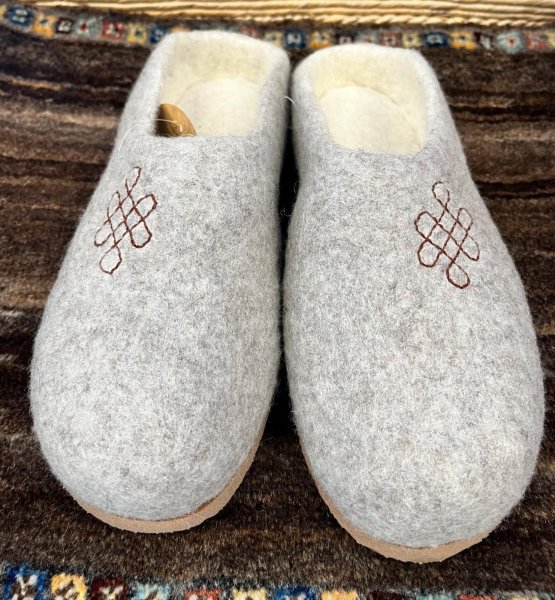 画像3: 羊毛フェルトスリッパ(室外にも使えるタイプ) (3)