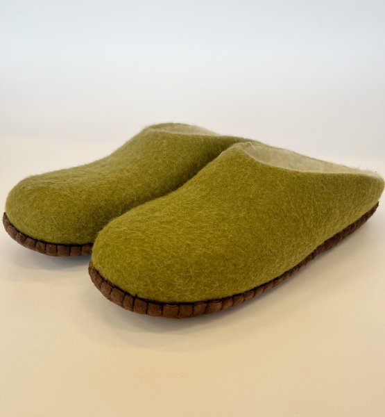 画像2: 羊毛フェルトスリッパ (2)