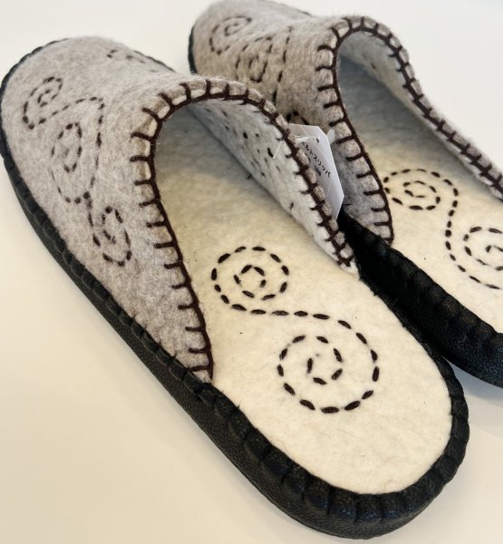 画像3: 羊毛フェルトスリッパ (3)