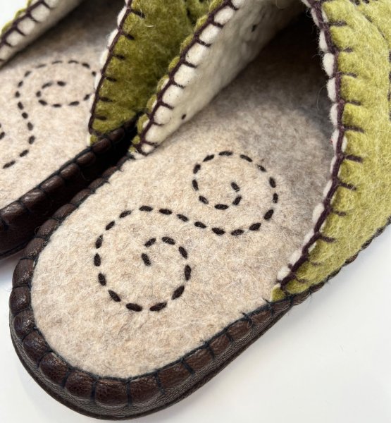 画像3: 羊毛フェルトスリッパ (3)