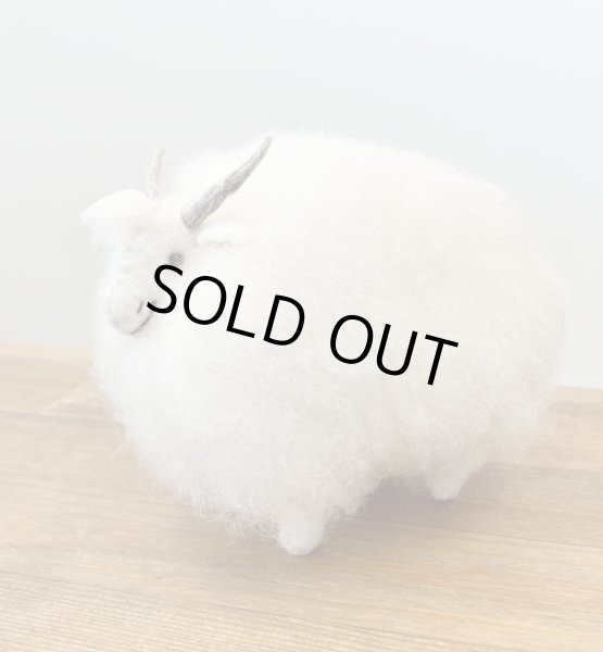 画像1: モンゴルフェルト細工もこもこ羊 (1)