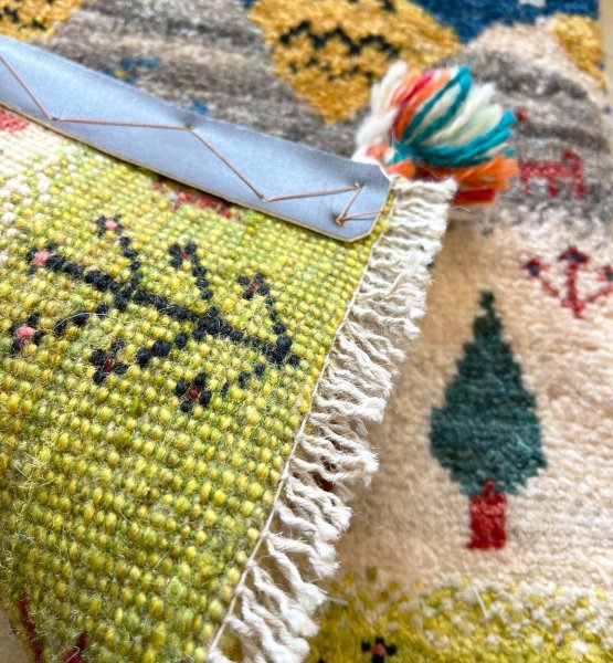 画像2: ギャべ(動物と風景柄)イランの手織り絨毯 (2)